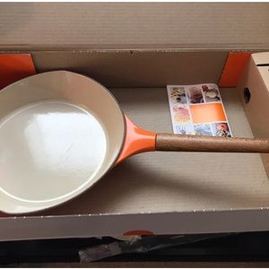 LE CREUSET LIMITED EDITION 1958 RAYMOND LOEWY FLAME 11" CAST IRON SKILLET